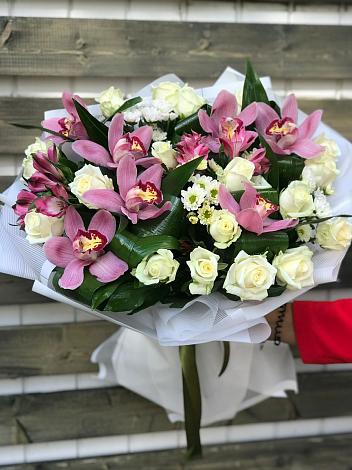 Букет цветов из: Розы и Хризантемы в Яковлево