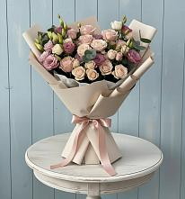 Букет цветов из:  Розы и Лизиантусы в Яковлево