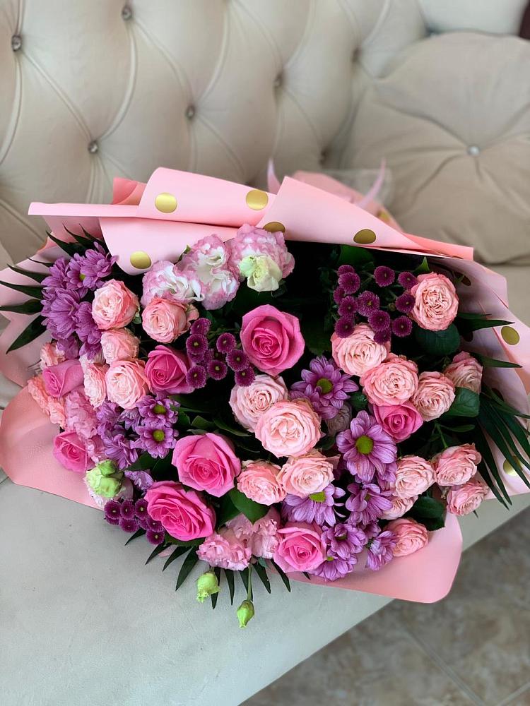 Букет цветов из: Хризантемы, Розы и Лизиантусы в Яковлево