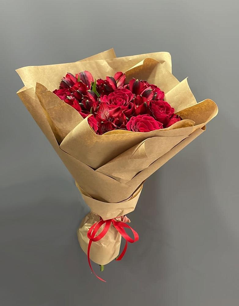 Букет цветов из: Альстромерии и Розы в Яковлево