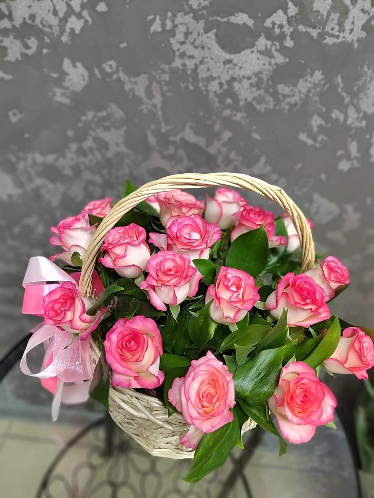 Цветочная композиция из Розы в корзине в Яковлево