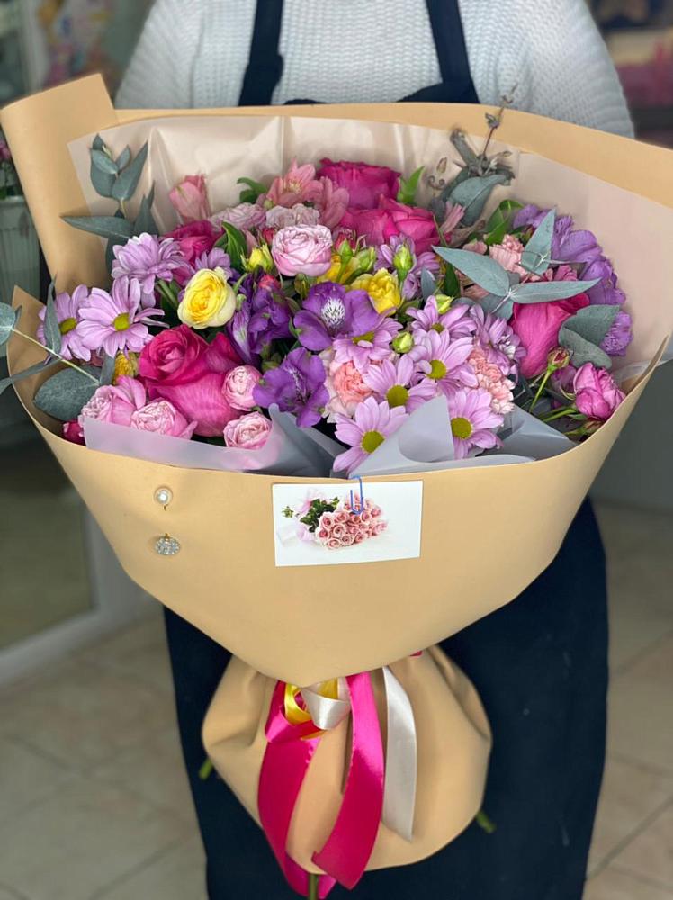 Букет цветов из: Хризантемы, Гвоздики и Альстромерии в Яковлево