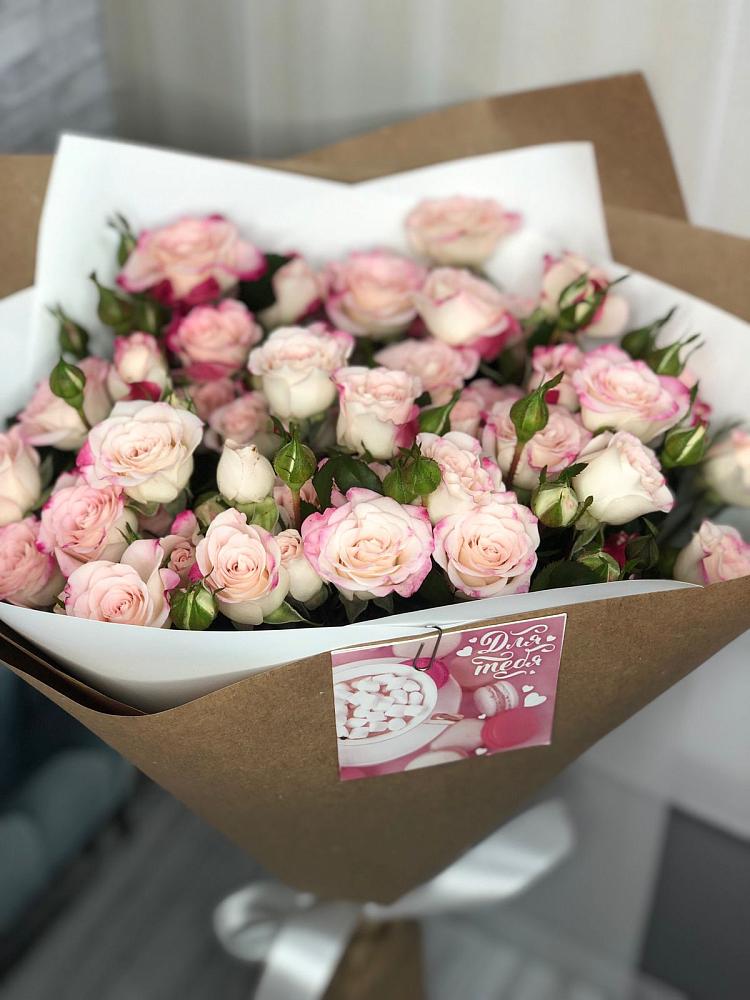 Букет цветов из: Розы в Яковлево