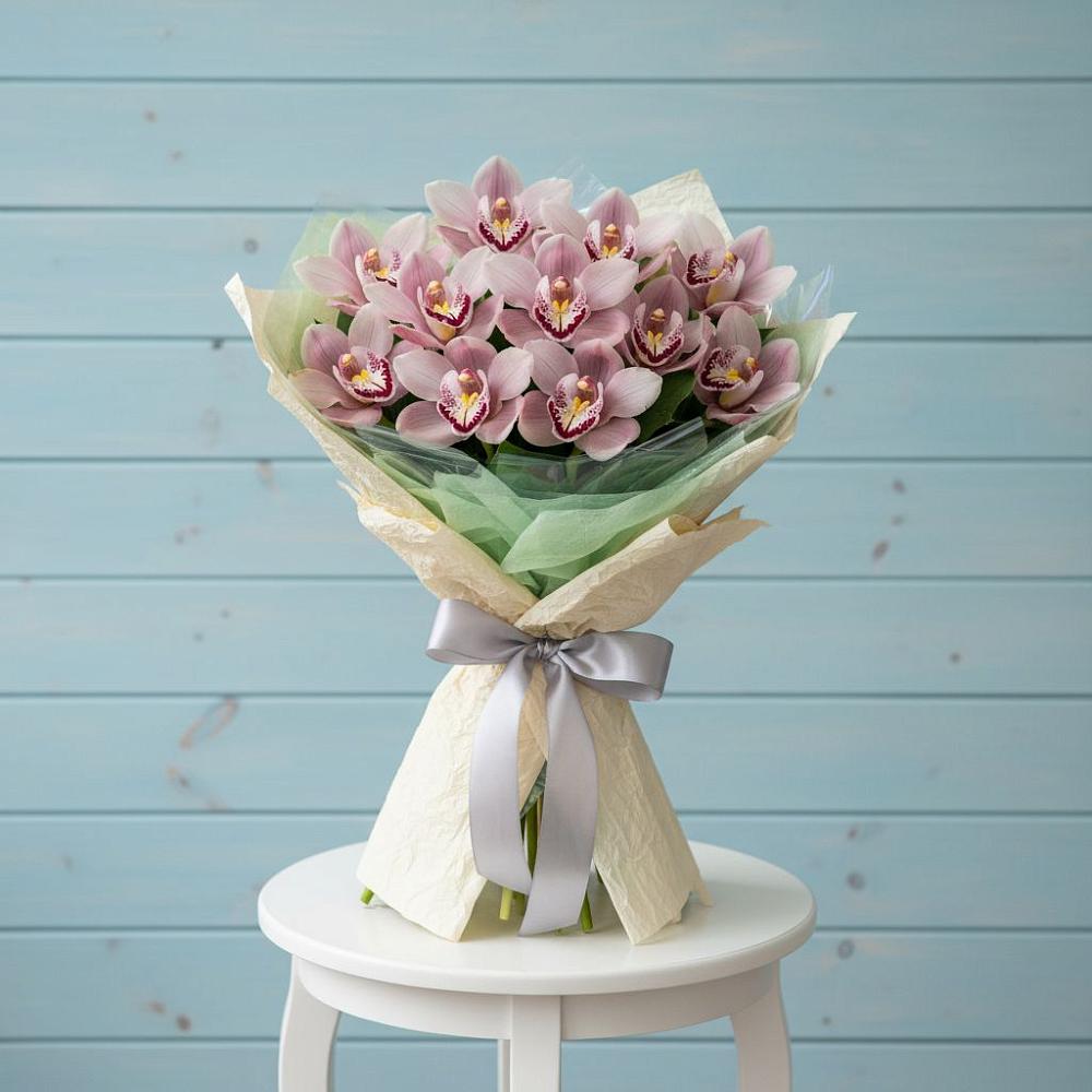 Букет цветов из: Орхидеи и Розы в Яковлево