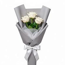 Букет 3 белые розы в Яковлево