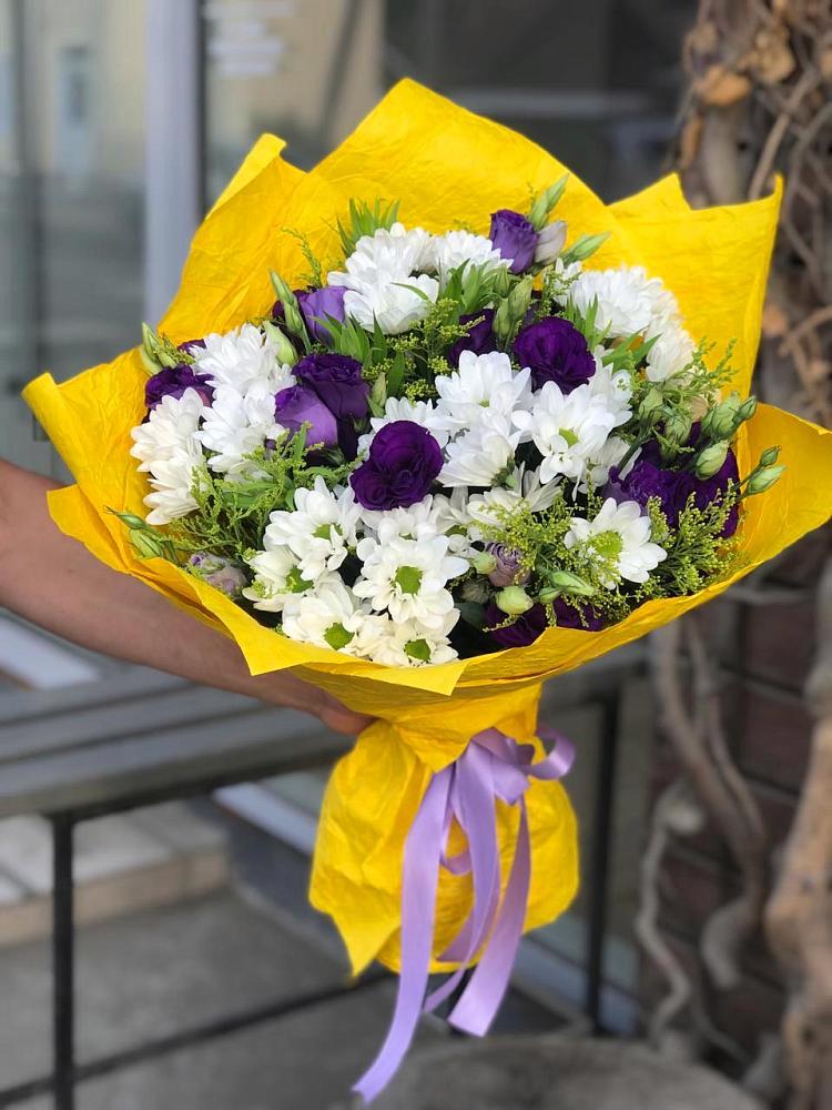 Букет цветов из: Ирисы, Хризантемы и Ромашки в Яковлево