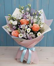 Букет цветов из:  Лизиантусы, Розы, Альстромерии и Гипсофила в Яковлево