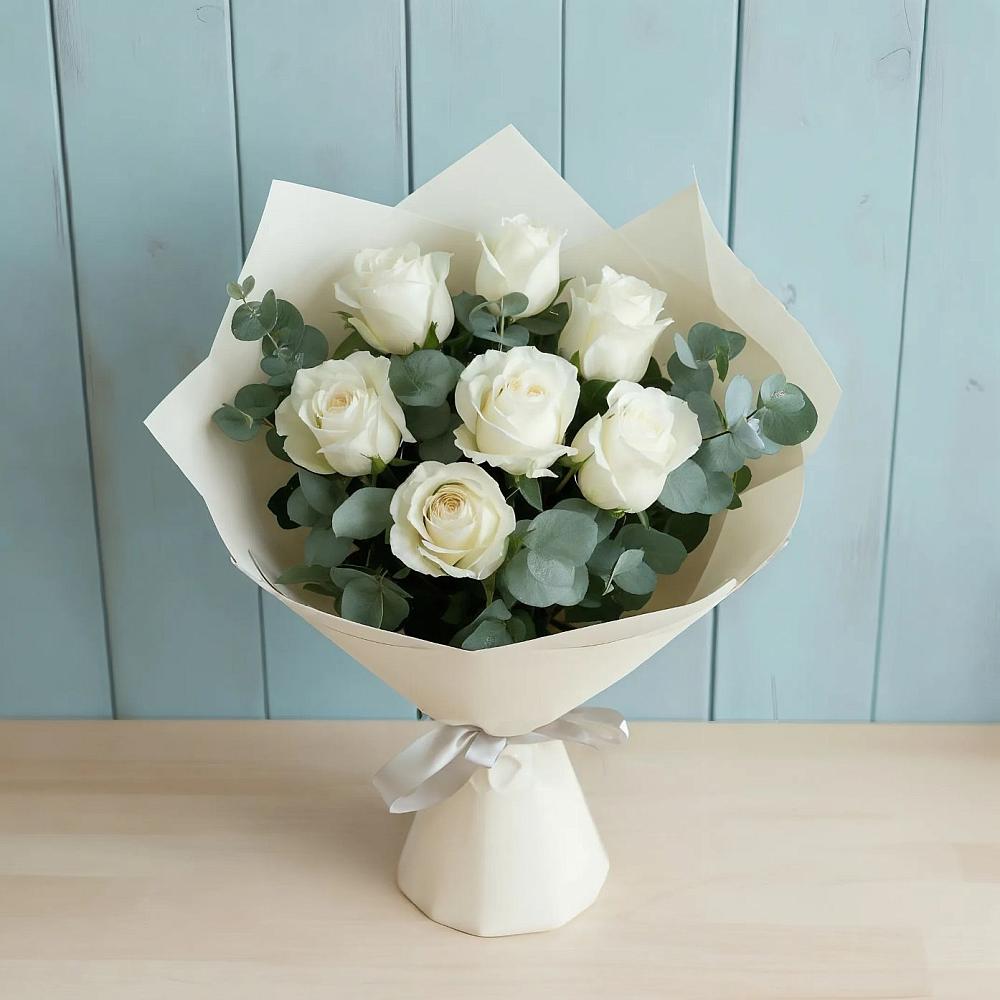 Букет Белые розы в Эвкалипте в Яковлево