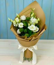 Букет цветов из:  Хризантемы и Лизиантусы #REPLACE_PRED# Яковлево