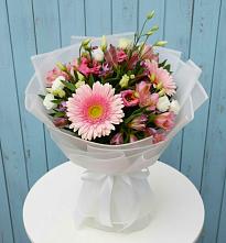 Букет цветов из:  Герберы, Альстромерии и Лизиантусы в Яковлево