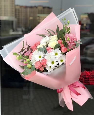 Букет цветов из: Розы, Лизиантусы и Хризантемы в Яковлево