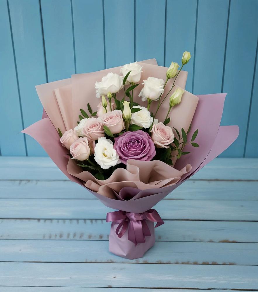 Букет цветов из: Розы и Лизиантусы в Яковлево